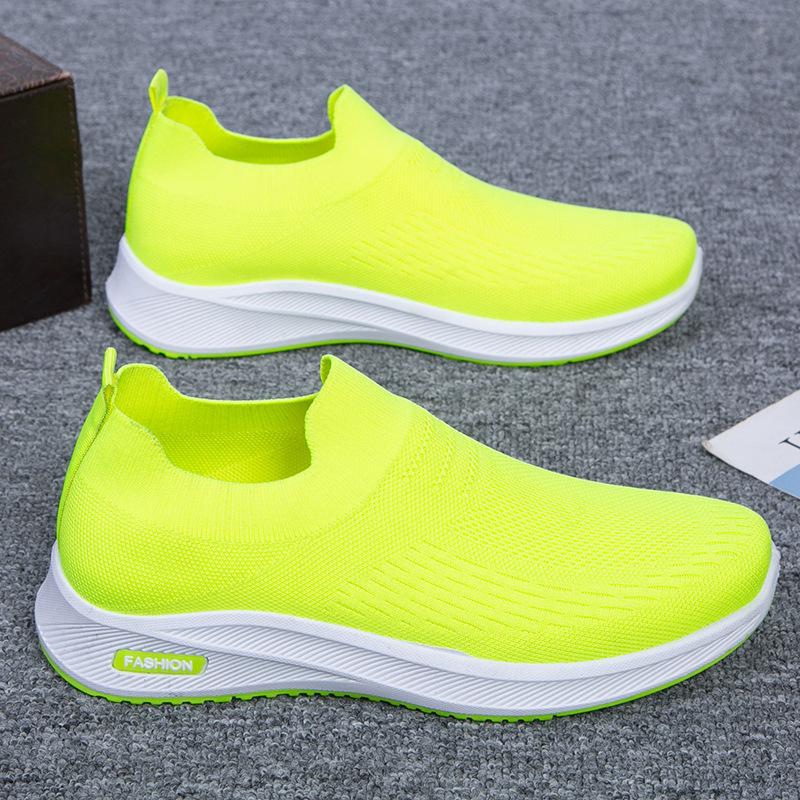 

Men s Breathable Knit Running Sneakers 2025 Spring Lightweight Slip-On Sports Shoes Quick-Dry Comfort Non-Slip Gym Walking Shoes 39