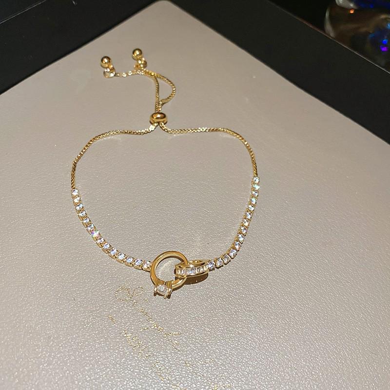 Exquisite Zirconia Star Flower Bracelet: Fashionable, Versatile, and Elegant Women's Hand Jewelry