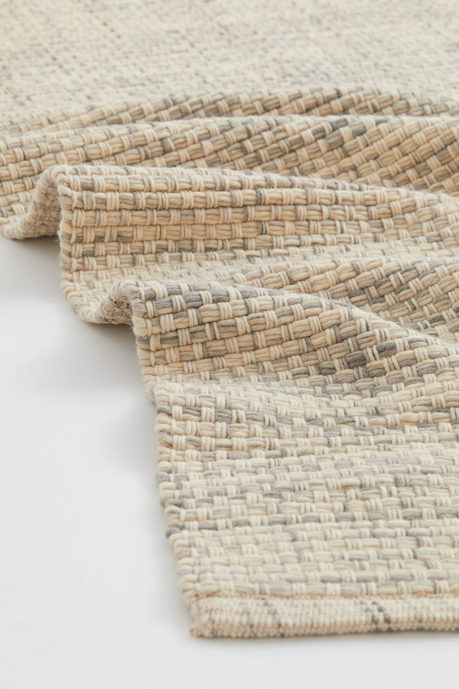 

Wool-blend rug