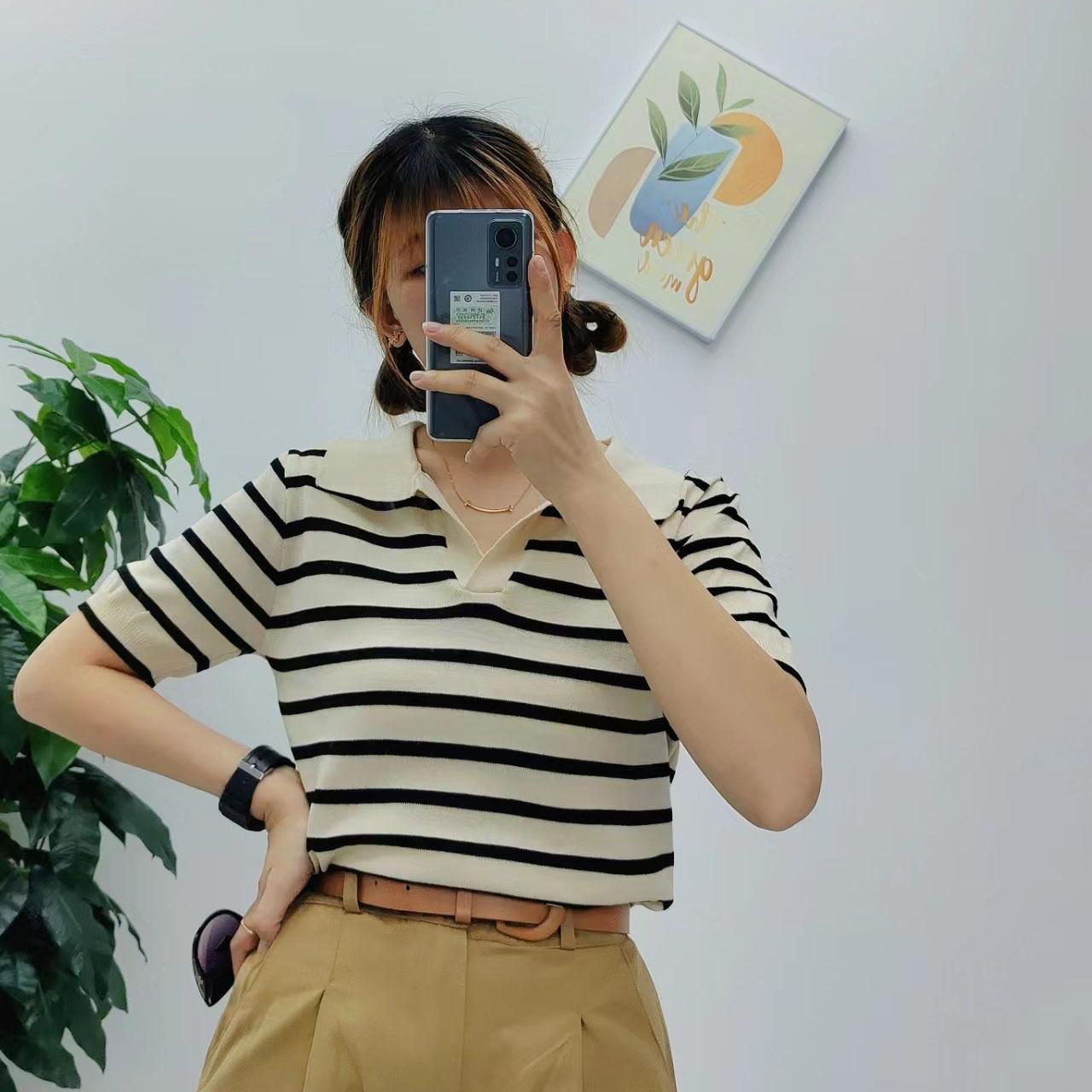 

Новая летняя свободная футболка в корейском стиле с v-образным вырезом и коротким рукавом с узором в полоску для женщин