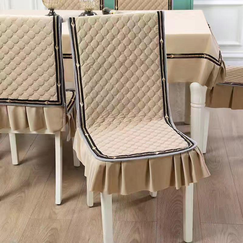 Luxuriöses Esszimmer-Set mit Tischdecke & Stuhlbezügen - Modernes integriertes Design, Verdickte Polster, Maßgeschneiderte Passform