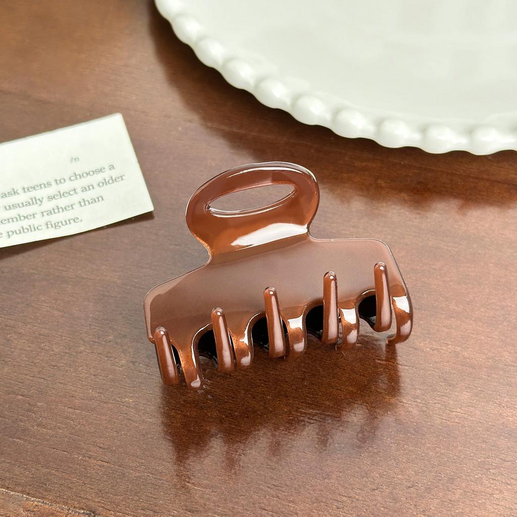 Chic Acetate Hair Claw Clips For Women In Unique Geometric Designs And Colors