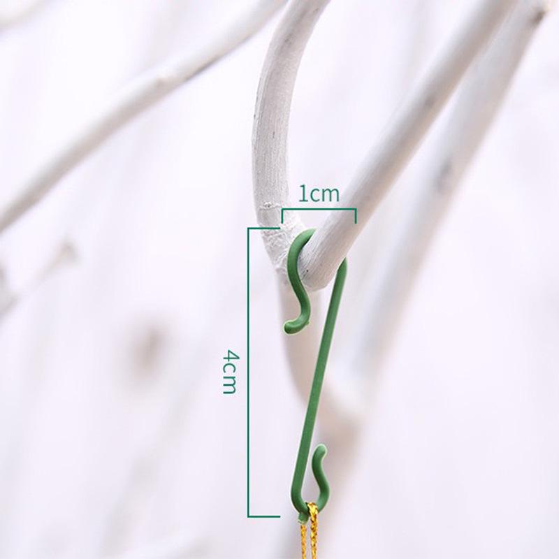 10-Pack Small S-Shaped Plastic Hooks for Christmas Tree Decorations and Venue Arrangements