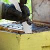 Komfortabler Griff Imkereiwerkzeug für einfache Honigextraktion Edelstahl Bienenstockschaber Wabenmesser Zubehör