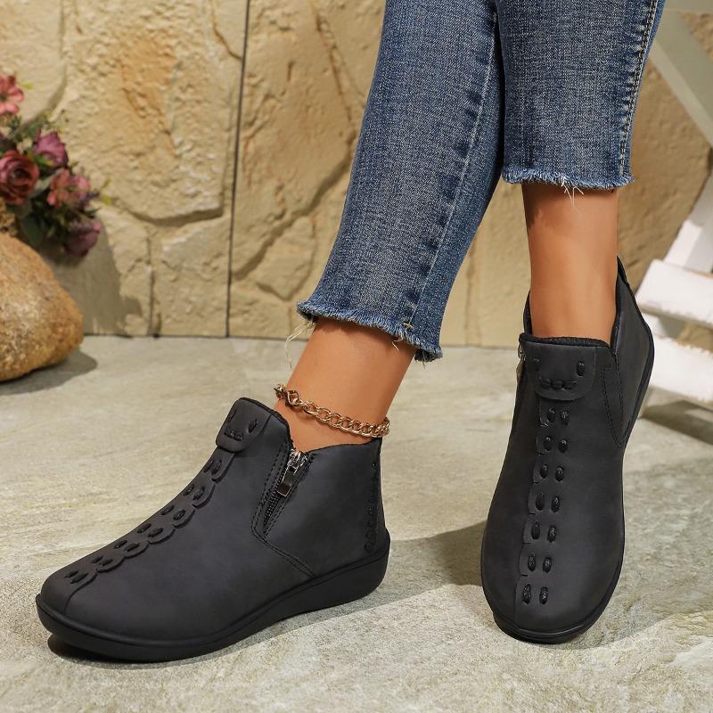 Women's shoes autumn and winter new Martin boots women's high-top versatile short boots women's casual boots flat-bottomed tooling women's boots