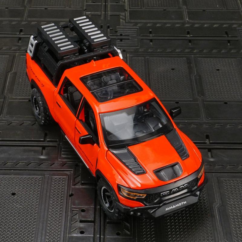 1:32 Ram Mammoth Pick-up Simulatie Legering Auto Model Geluid En Licht Pull Back Speelgoed voor Kinderen Verzamelaar Verjaardagscadeau