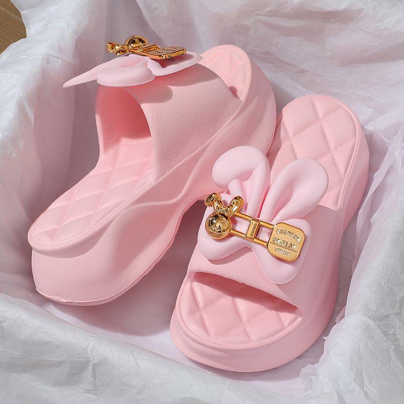 Yalumei Women's Thick-Soled Sandals: Non-slip, Odor-free, and Quiet. Perfect for Outdoor Summer Wear.