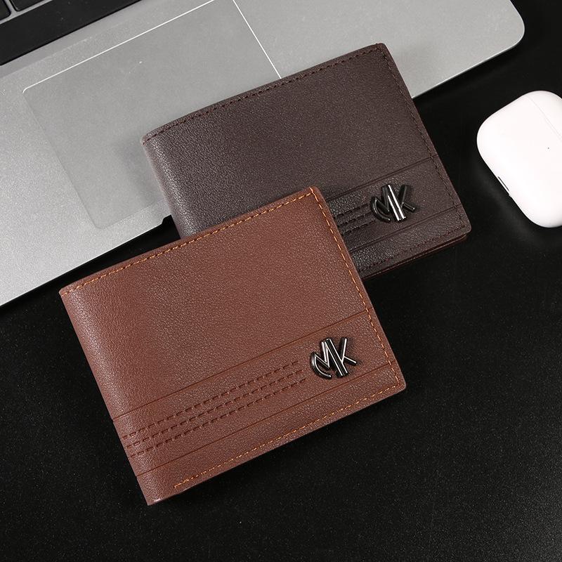 Men's Leather Wallet: Business Casual, Soft, Multi-Card Slots, Large Capacity, Compact Design