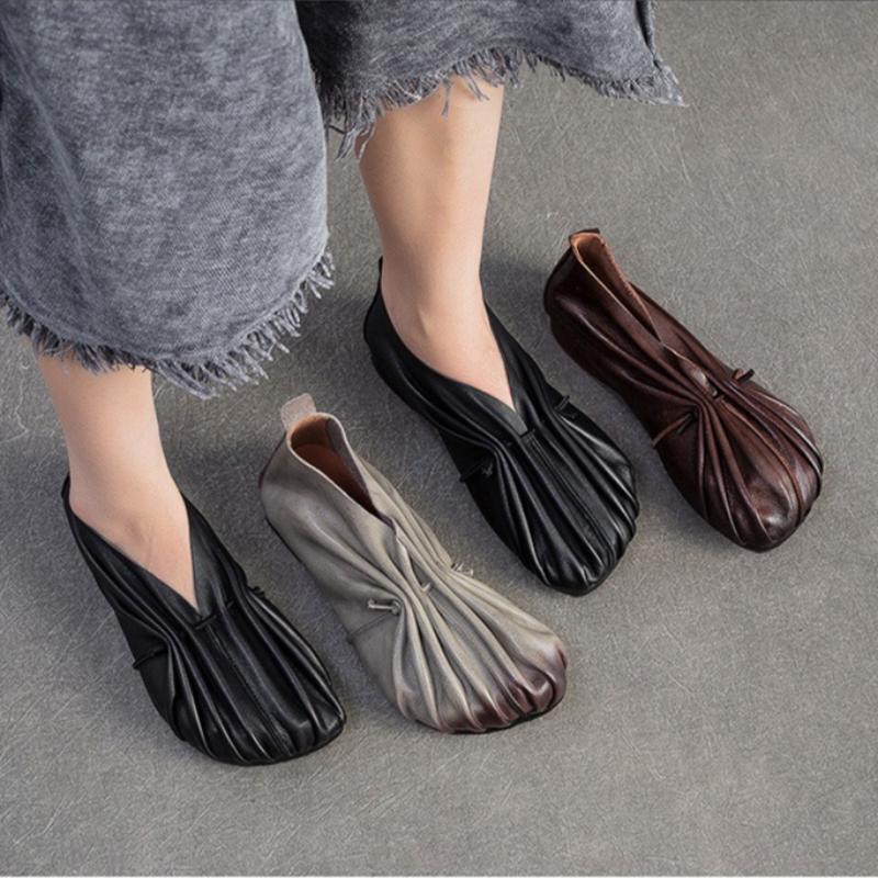 Johnature Retro Handmade Pleated Flats Genuine Leather Round Toe Soft Soled Lightweight Women's Slip-on Shoes