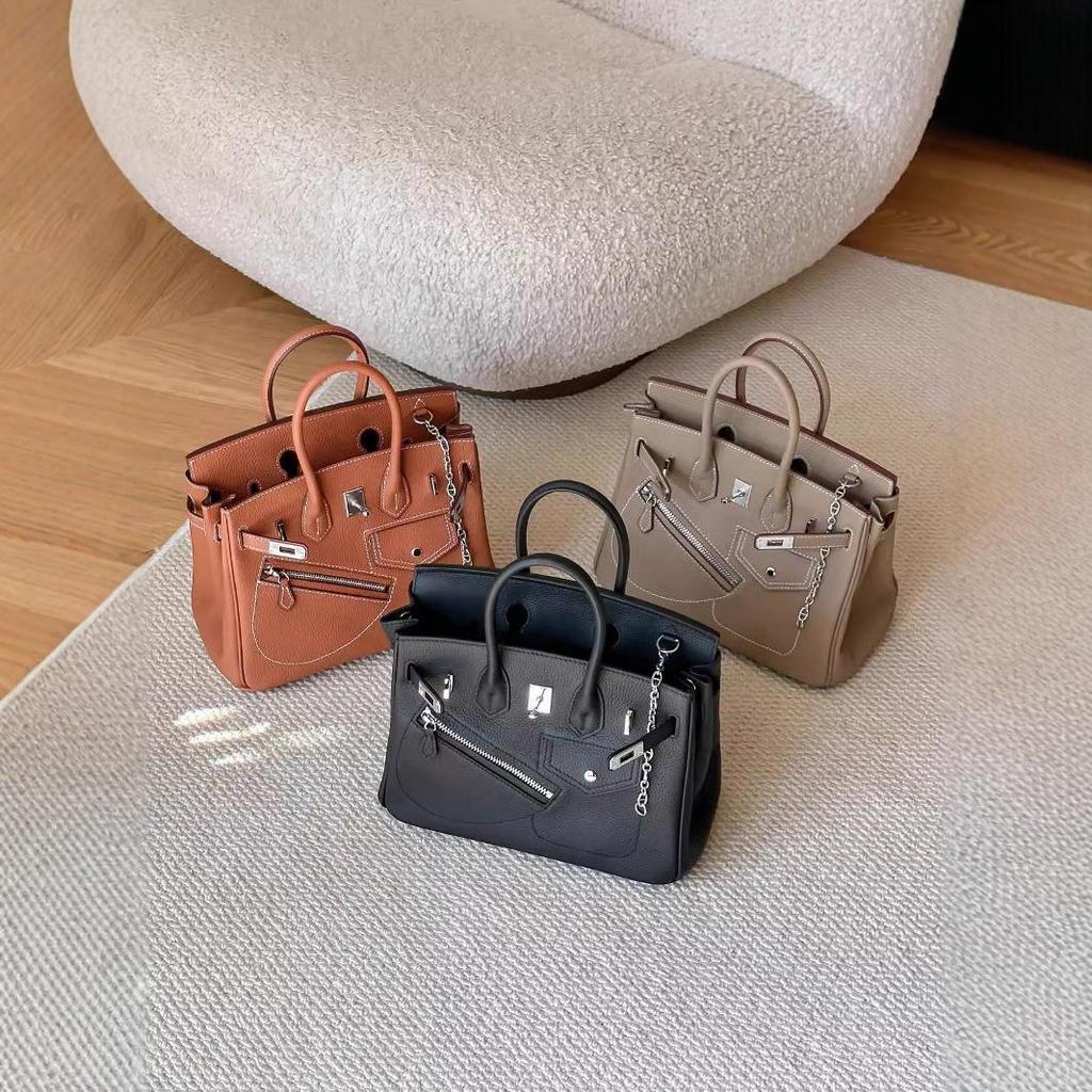 2024 m. retro stiliaus natūralios odos motociklo rankinė moterims – geometrinis raštas su grandinėlės detalėmis