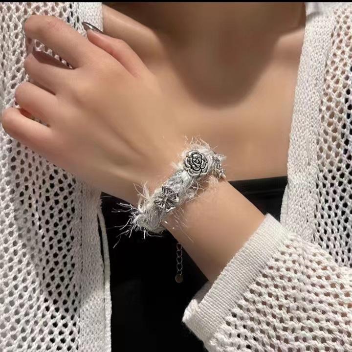 Unique Handcrafted Turquoise Alloy Bracelet Delightful Cute Style Women For
