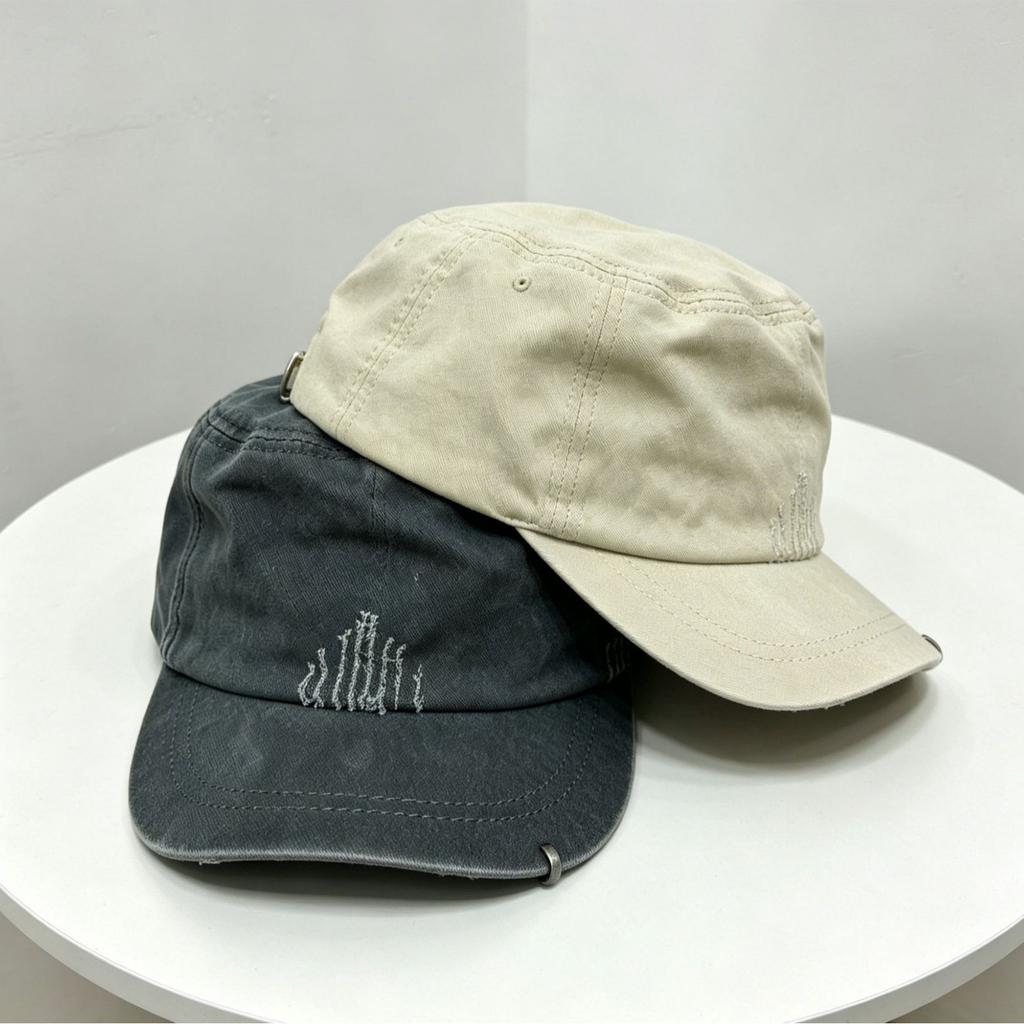 Retro Old Flat Top Hat Female Spring Summer Spice Girl Cap British Style Niche Literary and Artistic Face Small Equestrian Hat Tide