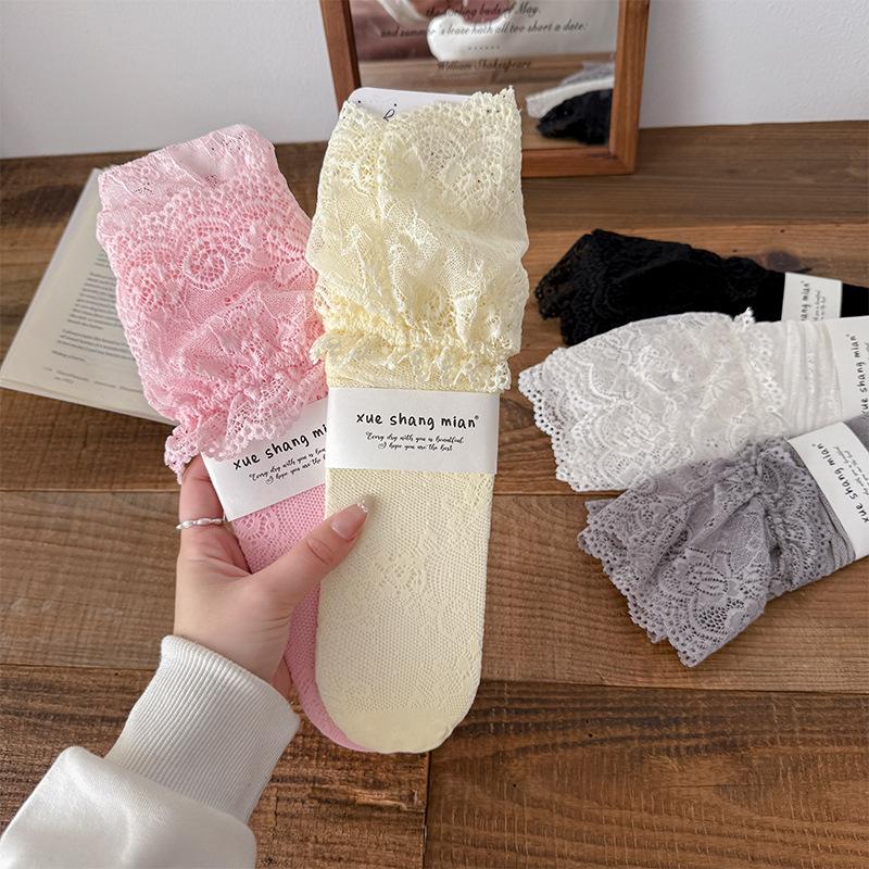 1 Pair Women'S Jk  Thin Material Fishnet Socks Hollow Edge Comfortable Calf Socks Spring Summer Lace Design Trim Socks