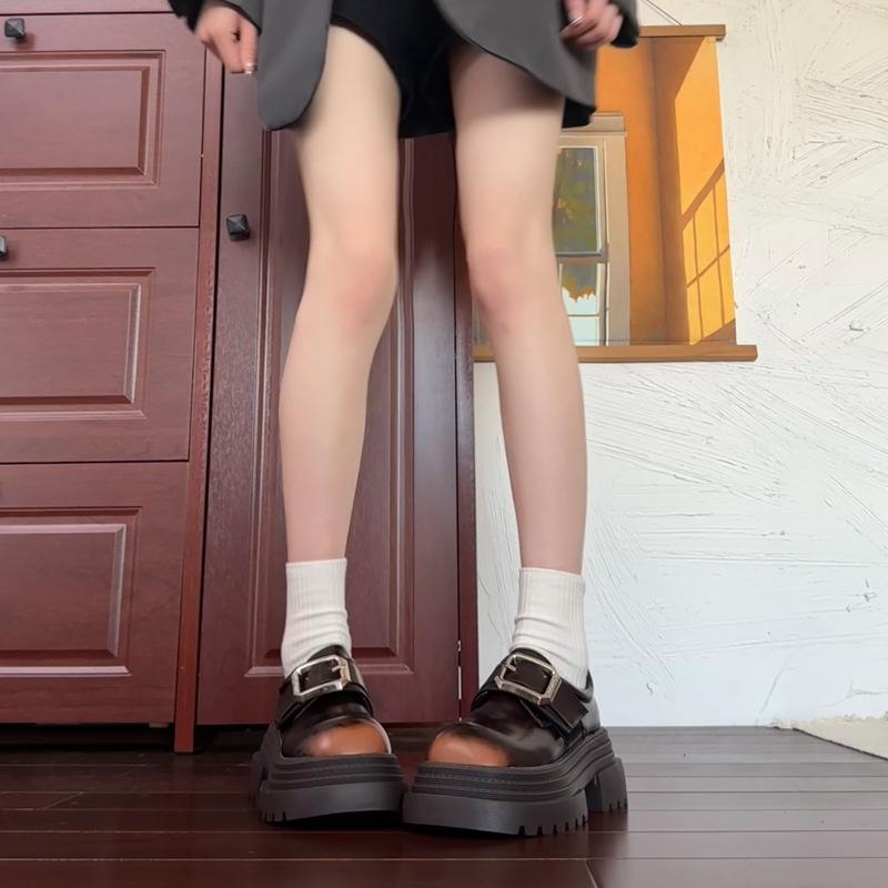 

Thick-soled heightening big head small leather shoes women s 2025 autumn new retro small commuter Mary Jane Love single shoes 39