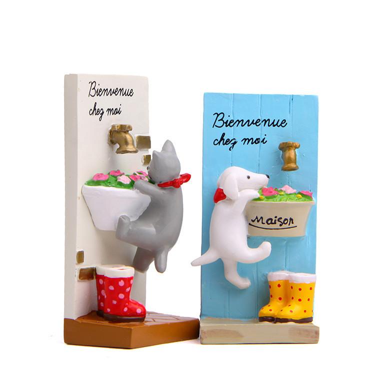 Resin Dog Garden Decor With Cute Cartoon Style For Indoor And Outdoor Plant Displays