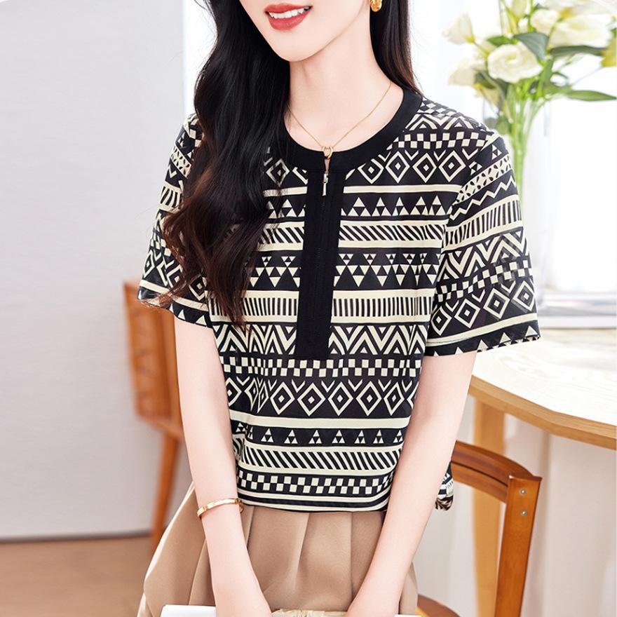 Fashion Silk Top Women's Short-sleeved Summer Wear New Temperament Thin Shirt Mulberry Silk T-shirt