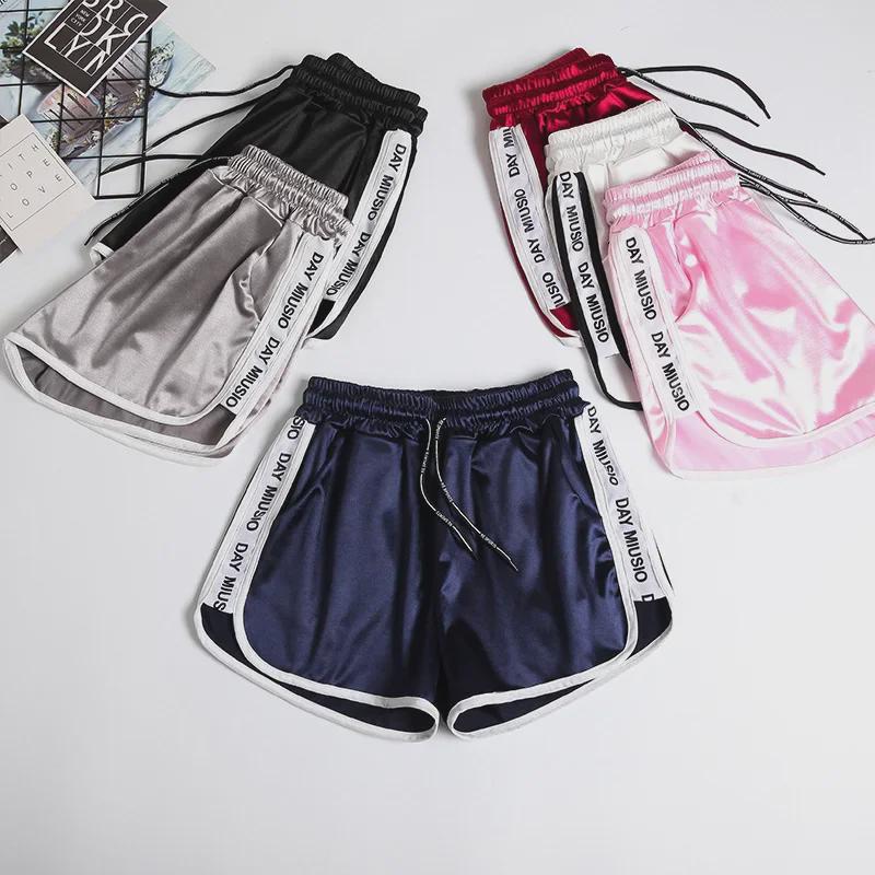 Women's Summer Loose Fit Elastic Waist Wide Leg Shorts for Outdoor Wear