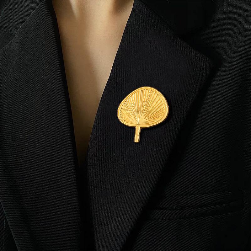 

Chinese style brooch, personalized design, fan brooch, retro simple gold fan, suit, men s and women s pins.