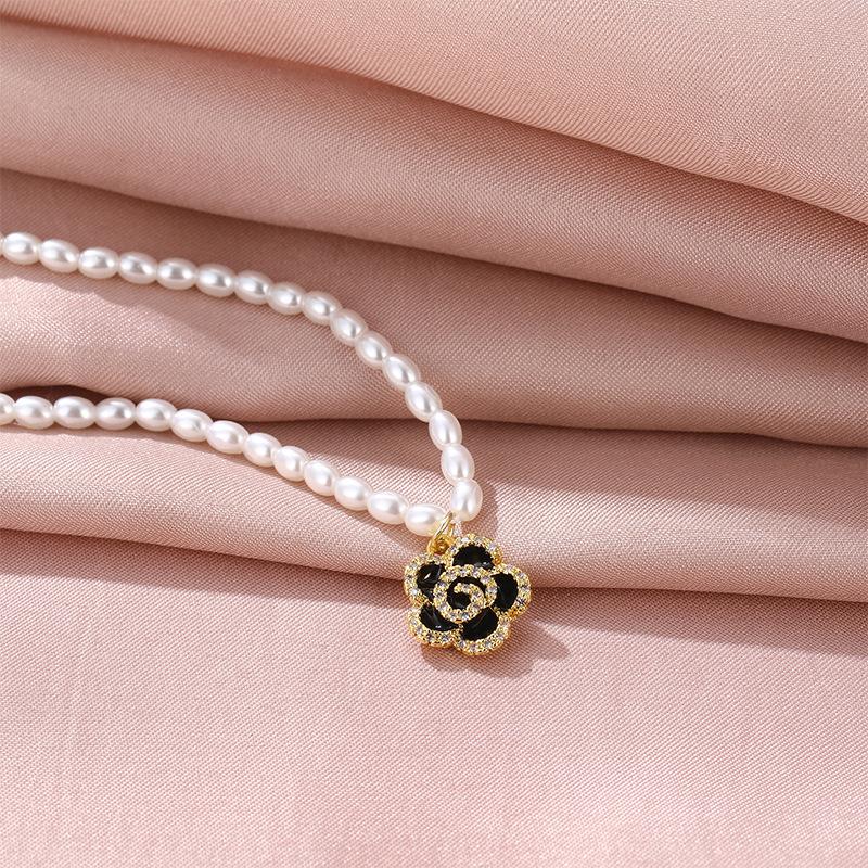 Design Full Diamond Camellia Necklace Women'S Light Luxury Versatile Style Pearl Chain Accessories