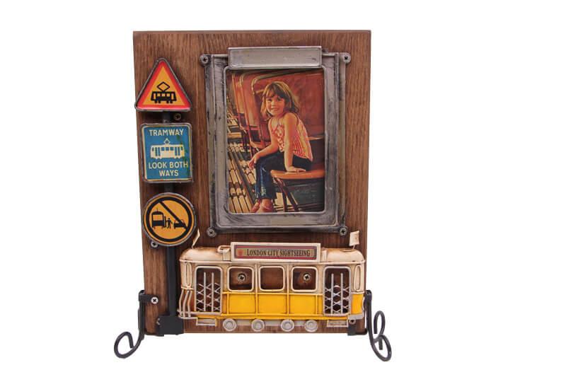 

Decorative Metal Frame Tram Decorated