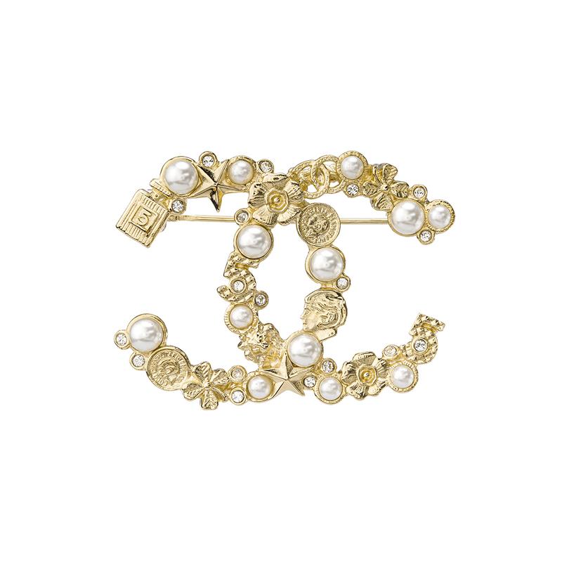 CHANEL Brooches Double C logo perfume bottle four-leaf clover multi-element artificial pearl brooch women's gold