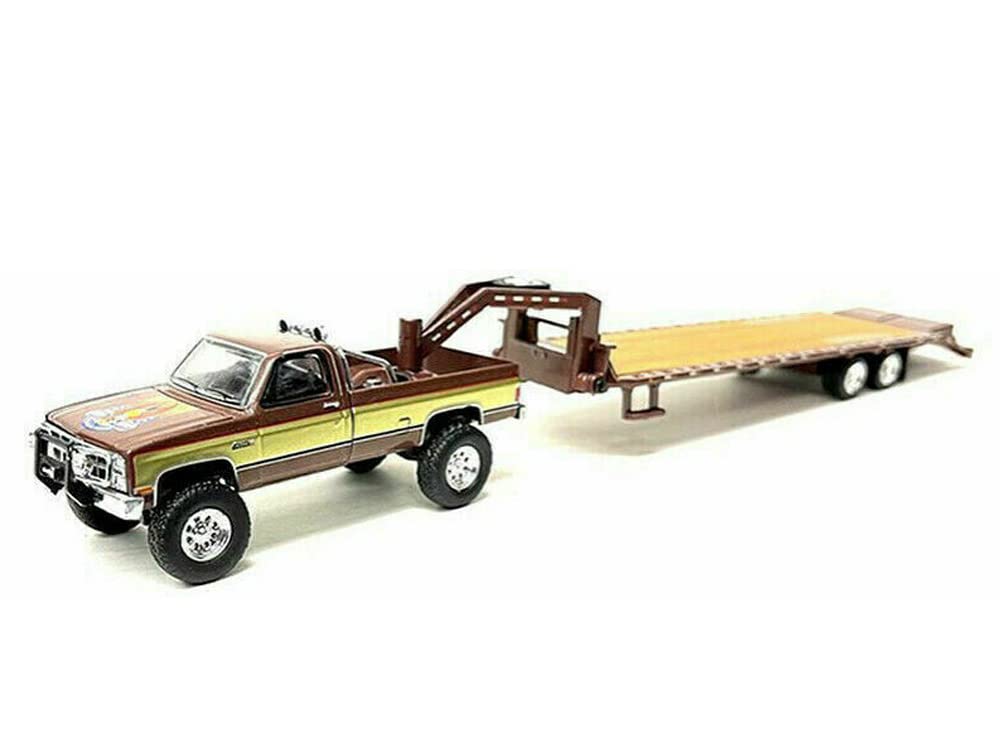 GREENLIGHT Scale Exclusive 1982 GMC with Gooseneck Trailer Fall 164 "MiJo - K-2500 - Guys"
