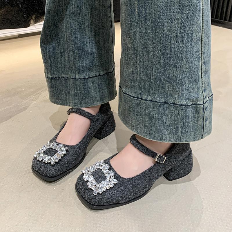 Strass eckiger Kopf dicker Absatz einzelne Schuhe Damenschuhe 2025 neu Herbst Französischer Feenstil Temperament Retro Mary Jane Schuhe