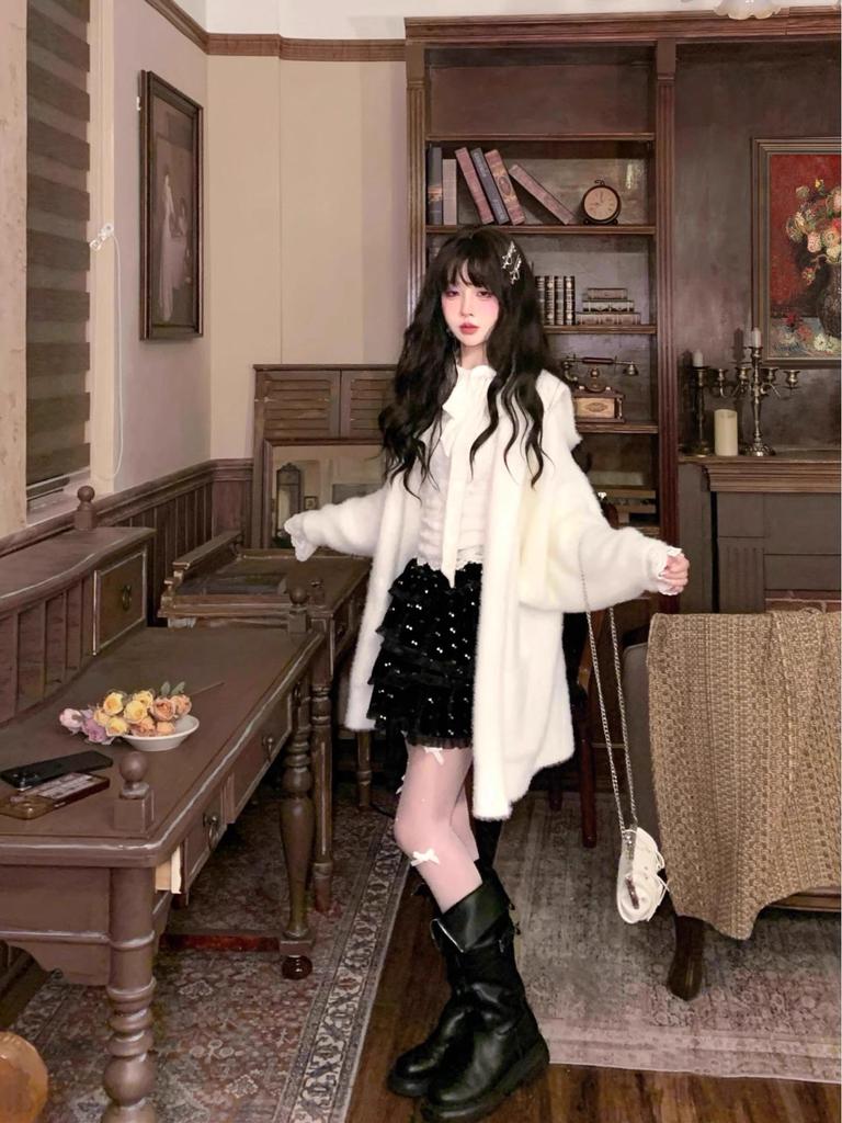 Chic Lace Slim Long Sleeve Top with Bow Design – Autumn/Winter Versatile Solid Color Sweet Base Layer