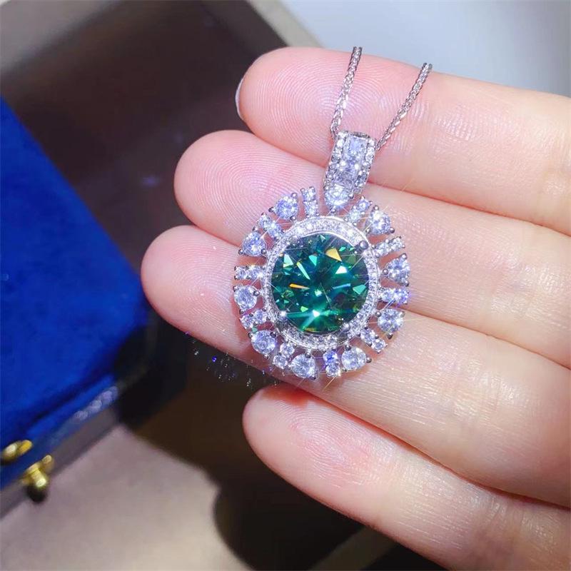 5 Carat Green Moissanite Diamond Pendant Necklace – European & American Style, Cross-Border Gift