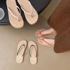 Flip-flops women's summer outer wear 2025 new simple and versatile skirt flat bottom pinch feet seaside beach cool slippers