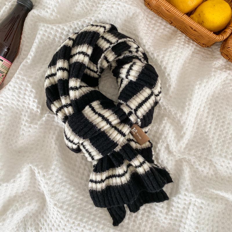Black and white plaid wool short small scarf women's winter warm versatile striped plaid knitted couple scarf