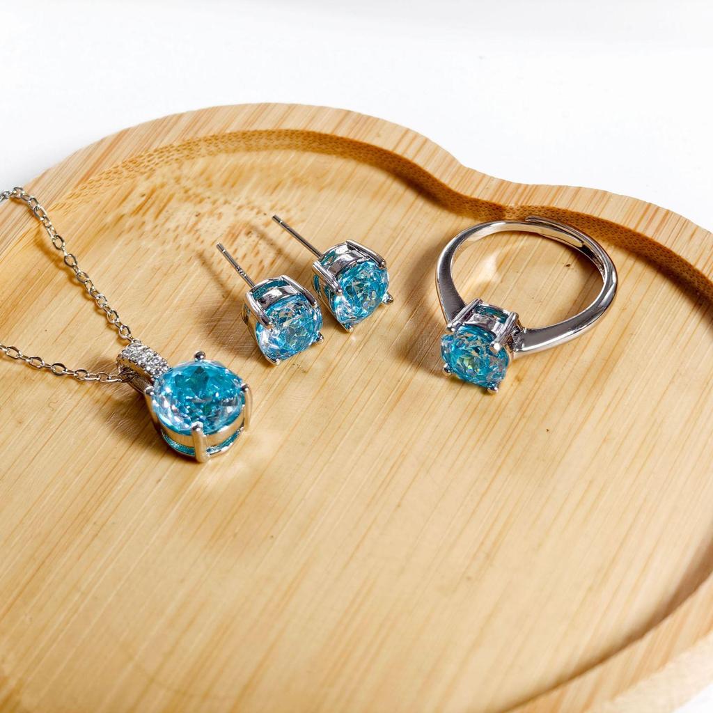 Conjunto de Pendientes, Colgante y Anillo Gessen Jewelry de Diamantes Corte Rosa Azul Claro