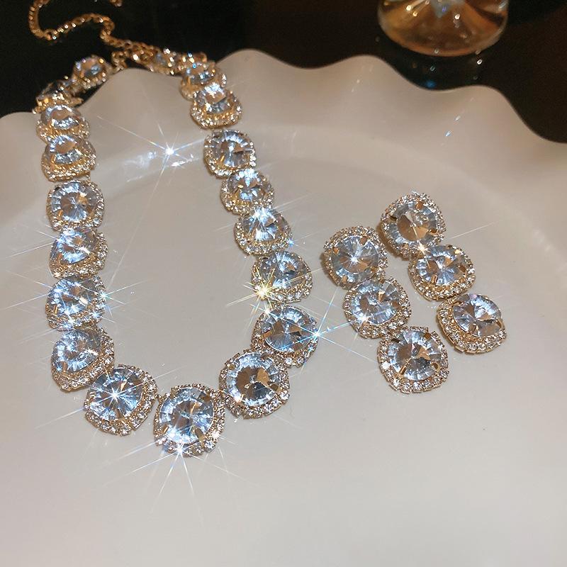Luxury European & American Diamond Drop Necklace and Earrings Set - Elegant Versatile Jewelry