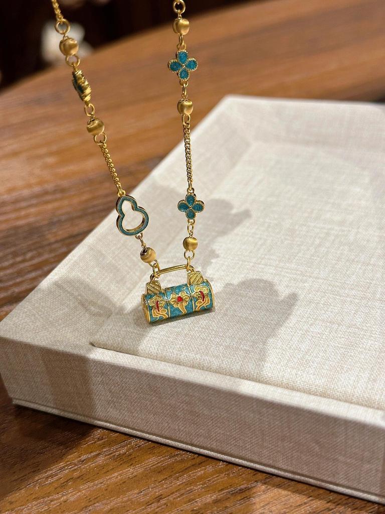 Retro Chinese Drip Glaze Peace Lock Pendant Necklace – Enamel Painted Oil Style Clavicle Chain for Women