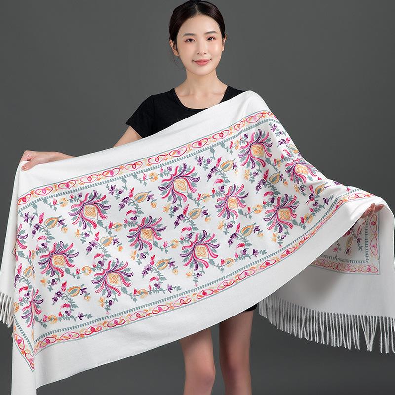 New Arrived Shawl Women Embroider Shawl Thick Warm Cashmere Fashion Scarves Lady Soft Wrap Bufanda Travel Reversible Scarf