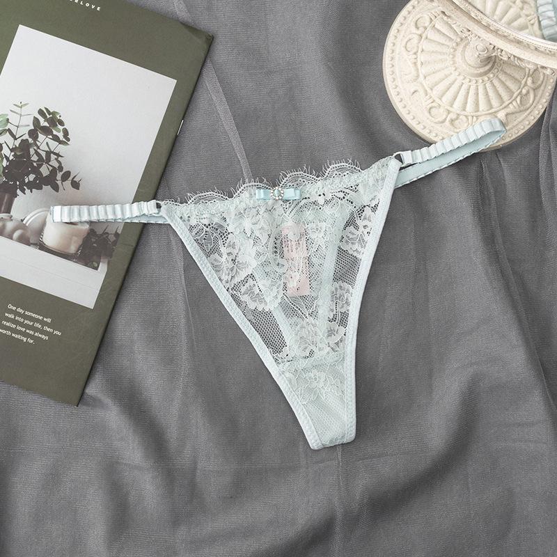 

Women s Low-Waist Lace T-Pants: Sexy Transparent Thong with Thin Straps and Cotton Crotch One Size (up to 130 jin)