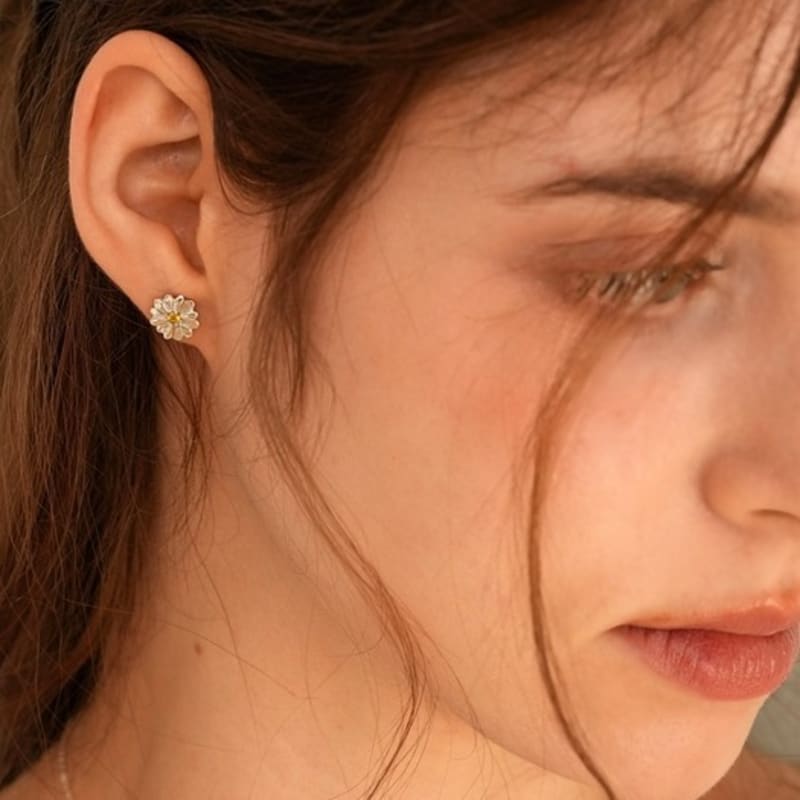 BELLOOGGI Daisy Sapphire earring(S) Daisy Yellow Sapphire Earrings