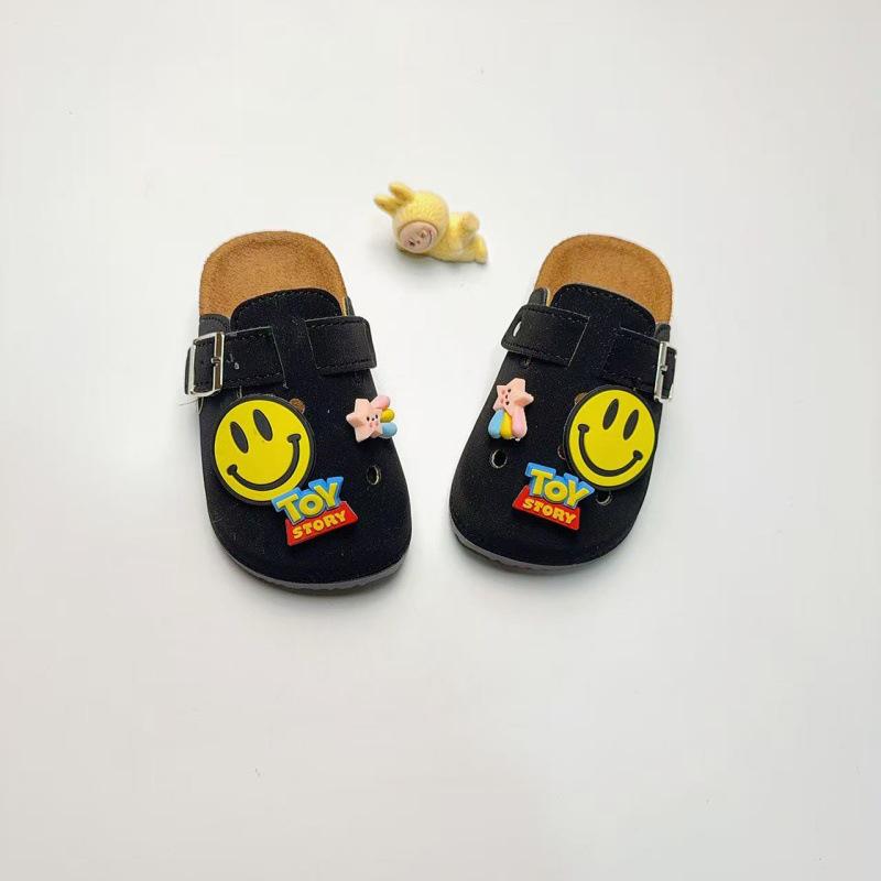 Children's Cartoon Birkenstock Slippers: Cute Closed-Toe Spring Outdoor Shoes for Boys & Girls with Thick Soles.