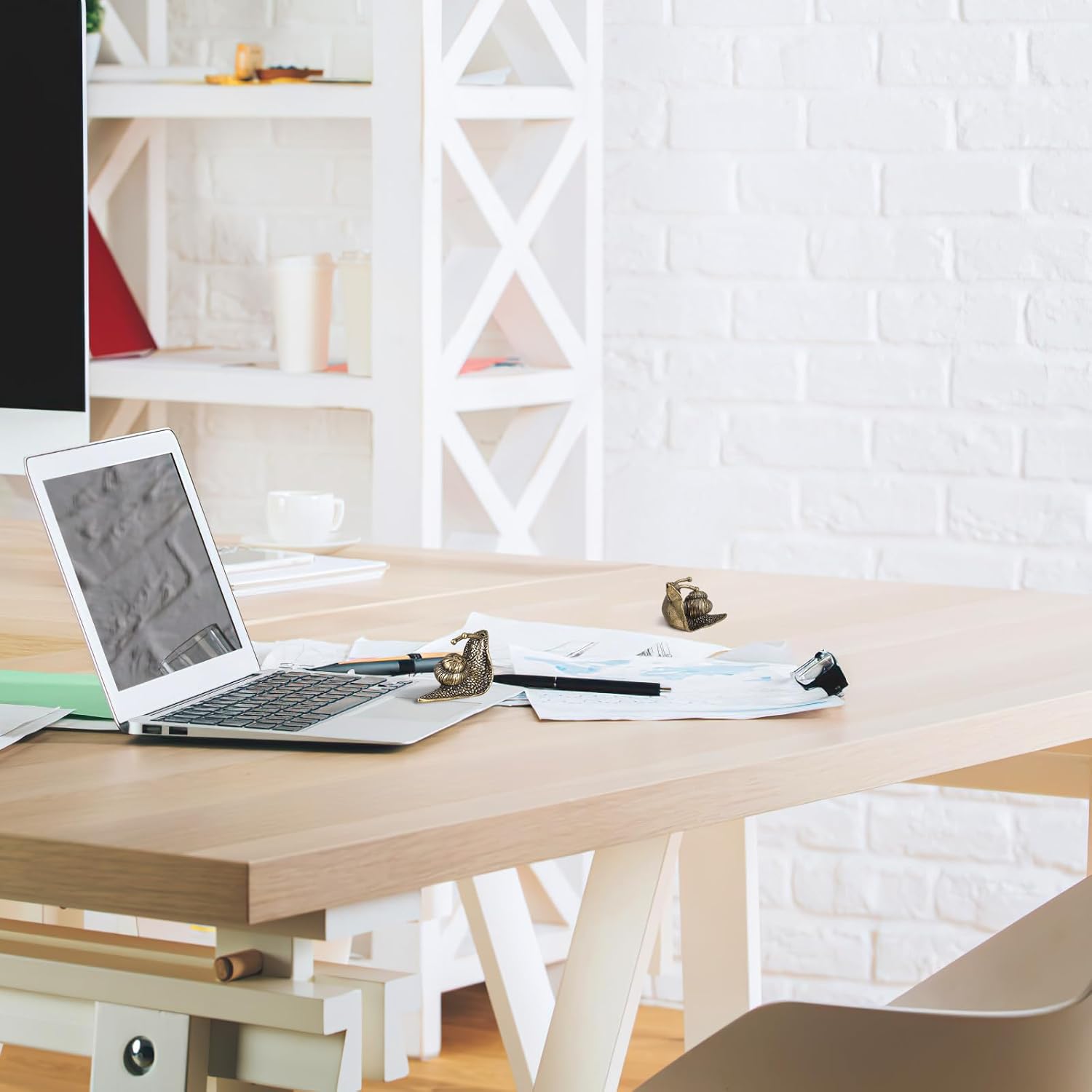 

ARTIBETTER 12 шт. Мідні та мідні міні-фігурки та скульптури равликів - Статуетка Фен-шуй - Підвіска-равлик зі смоли - 3D-декор для торта та робочого столу