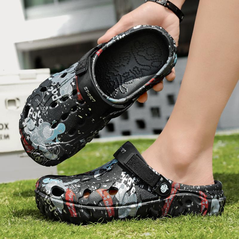 Fashion Summer Clogs Men Slippers Light Soft EVA Men's Hole Shoes Outdoor Sandals Home Garden Shoes Male Beach Flats Big Size 40-47