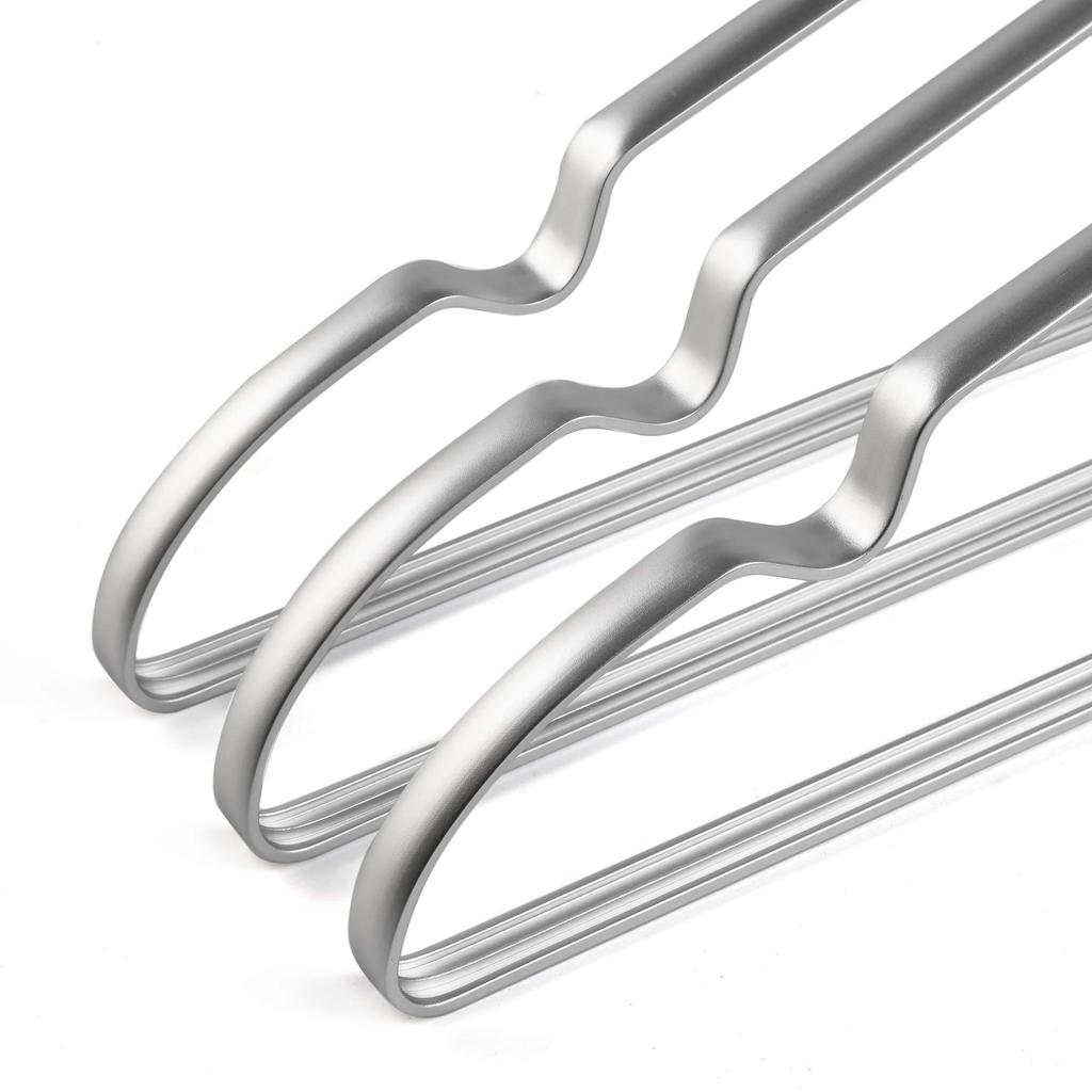 Amber Home Aluminum Aluminum Hangers for Closet Prevents Shape Ultra-Lightweight Hangers, Gold-Colored Storage, Clothes, Suits, T-Shirts, Jackets,