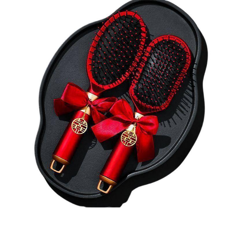 Červené svatební potřeby: Happy Comb Věnná kolekce - Pár polštářů pro ni