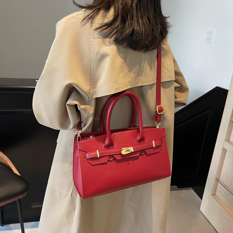 Bag Women's Autumn and Winter New Platinum Bag Large-capacity Portable Shoulder Messenger Commuter Bag
