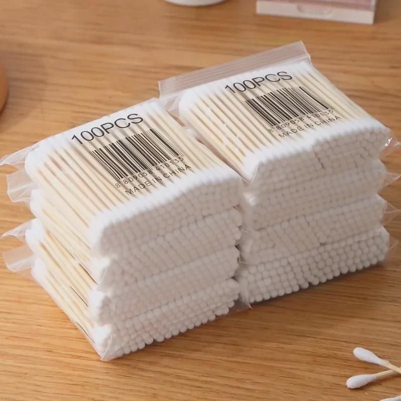 Стерильные двусторонние ватные палочки для чистки ушей младенцев и нанесения косметики, деревянные палочки, заостренные кончики, в коробке.
