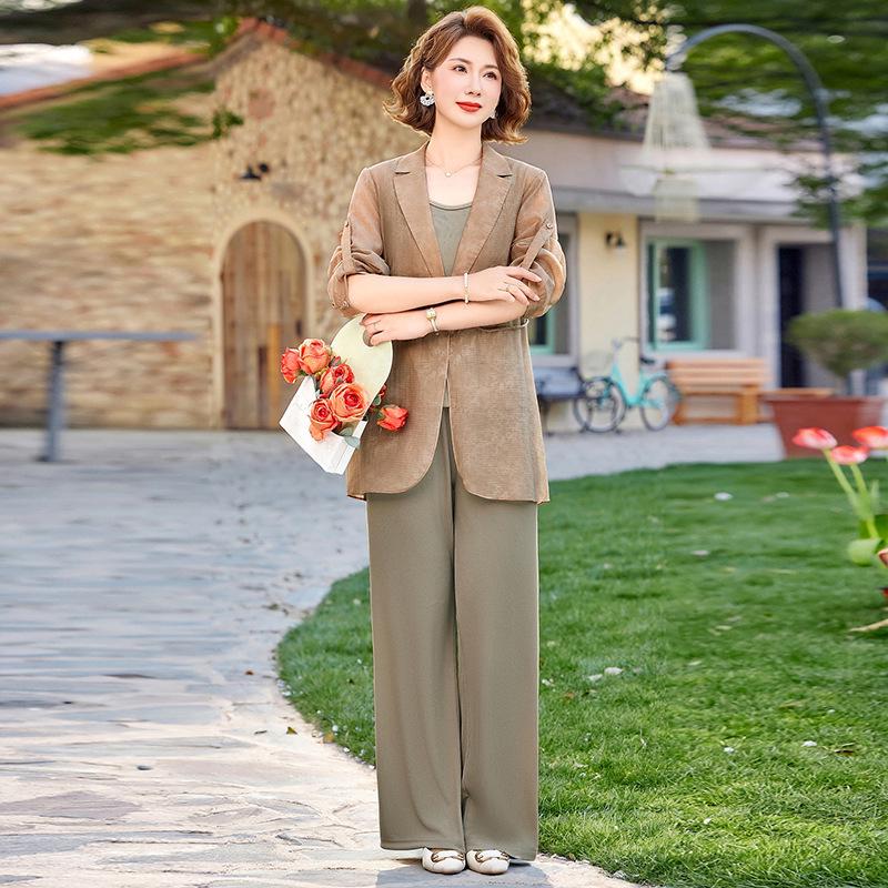 

Elegant Summer Three-Piece Set: Stylish Jacket, Vest & Pants for 50-Year-Old Women 5XL хакі