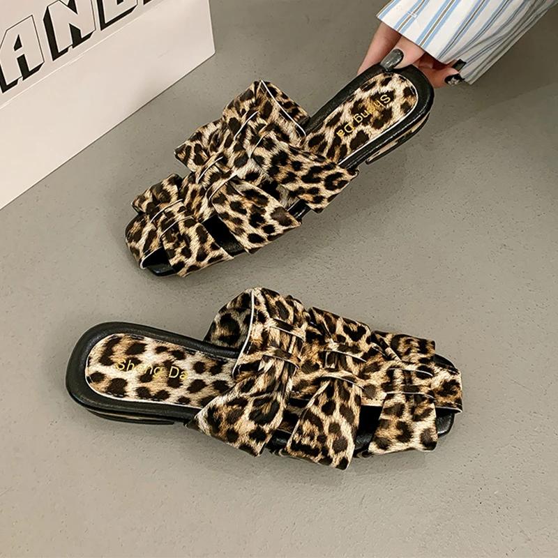 Fashion Designer Women Slippers Flats Cozy Mules Shoes Fashion Summer Sandals 2025 Dress Flip Flops Casual Walking Sandalias De Mujer