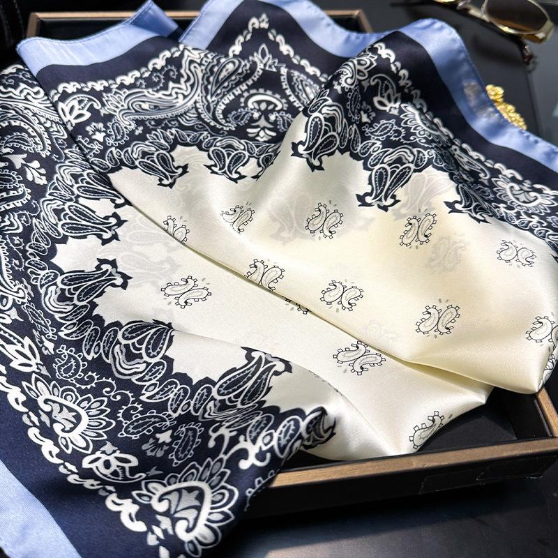 Small silk scarf women's versatile high-end decorative square scarf fashion temperament small scarf new Korean version tied bag small square scarf