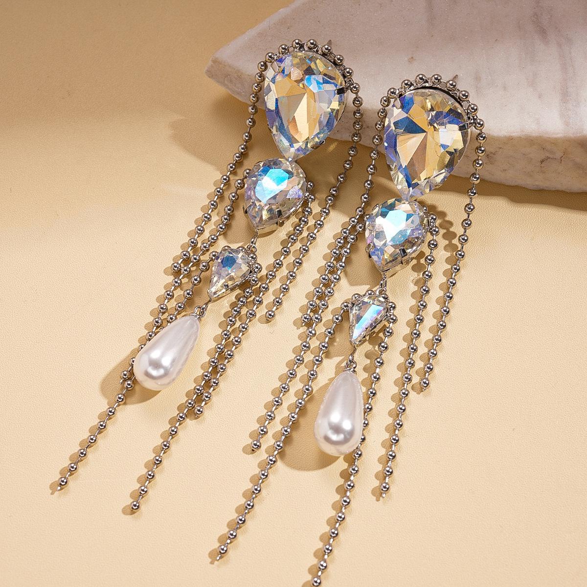 Diamond-encrusted imitation pearl water drop fringed silver needle earrings exaggerated earrings