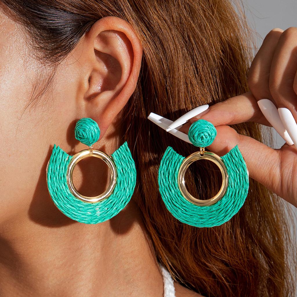 Summer hand-woven raffia stud earrings women's sweet temperament earrings pastoral atmosphere flower earrings