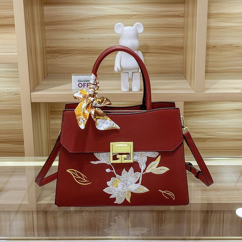 Wedding Bag Handbag Women's Bag New Fashionable Large Capacity Embroidered Lotus Embroidered Mother Bag One Shoulder Crossbody Bag
